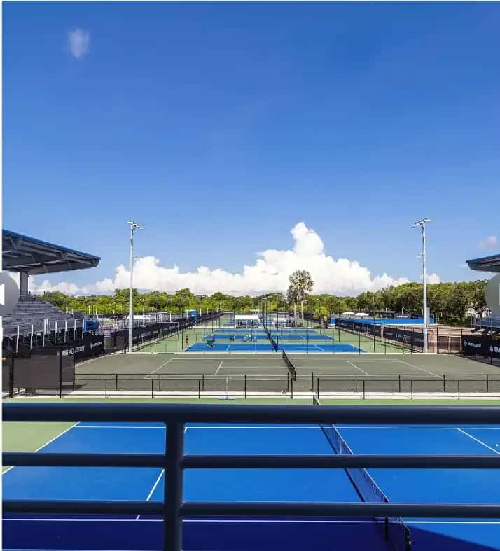 IMG Academy テニス施設
